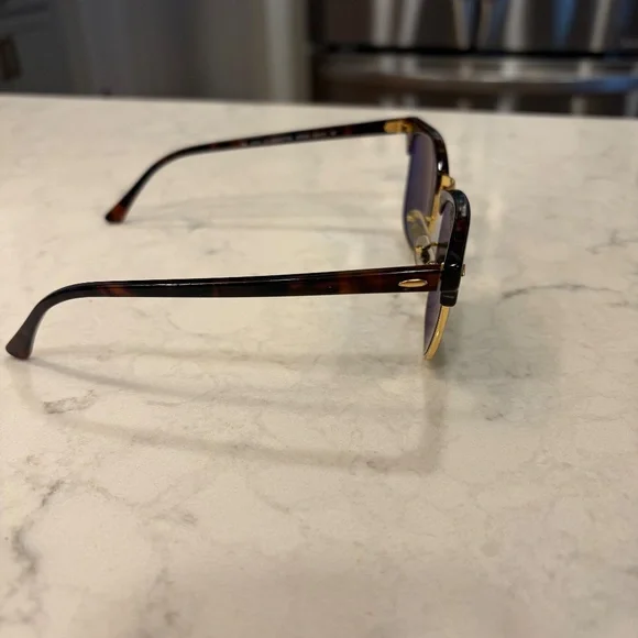 Women’s Ray Ban polarized sunglasses - Picture 2 of 4